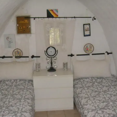 Miki's Castle Λάγια